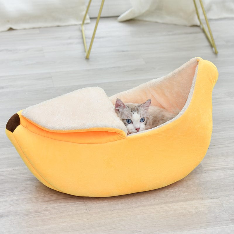 Cute Banana Pet Bed – Soft, Warm & Adorable Sleeping Spot for Your Furry Friend - Cindy Pomeranian